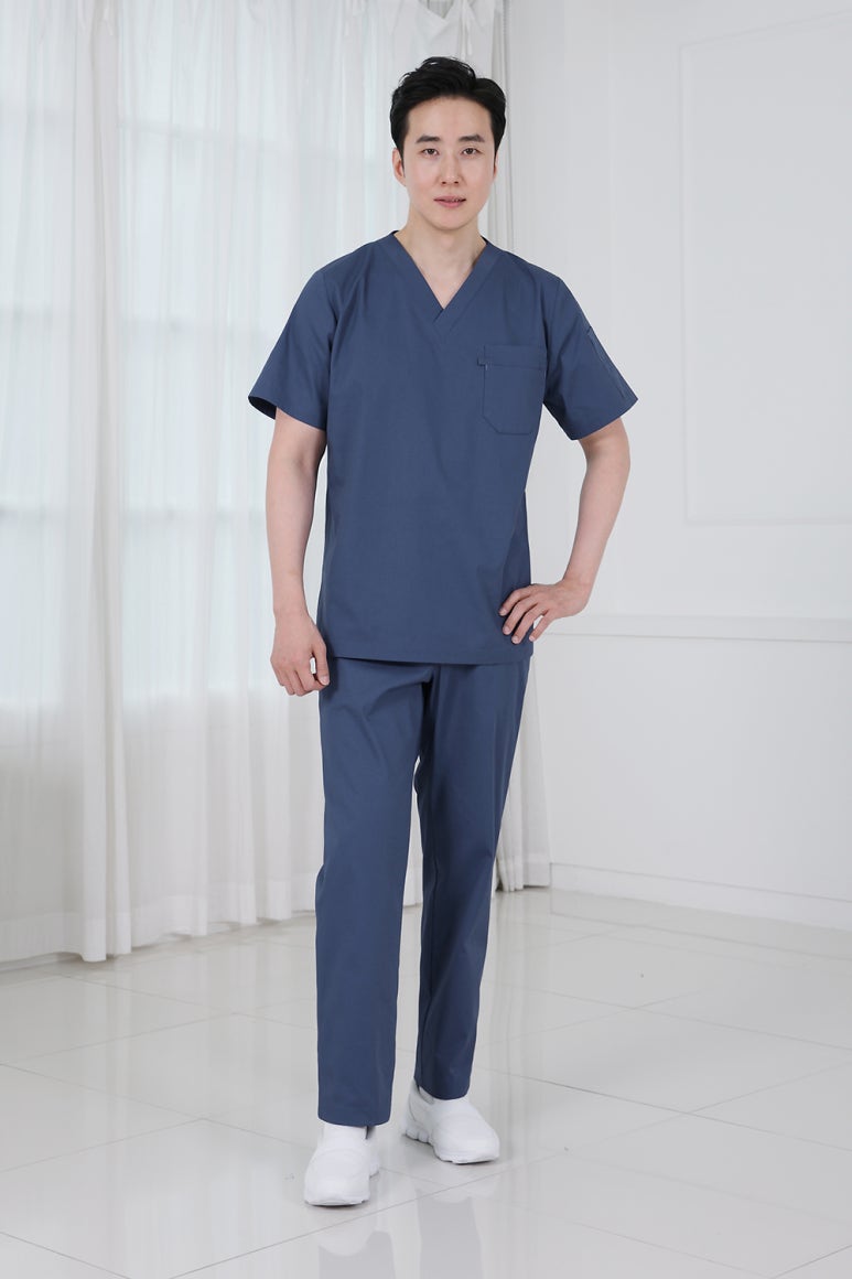 Good.U ST513 男女共用套裝正面