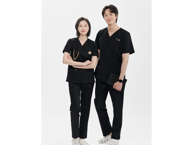 牙醫診所制服怎麼選？男女同系列推薦，打造一致又專業的團隊形象
